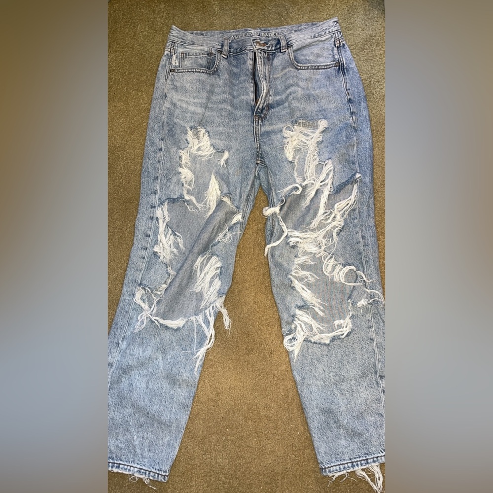 American Eagle Mom Jeans